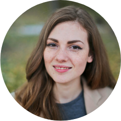 Circular profile picture of a person with a blurred background